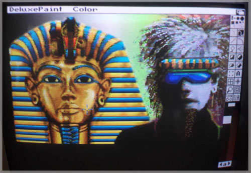 The famous Tutankhamun's gold mask..